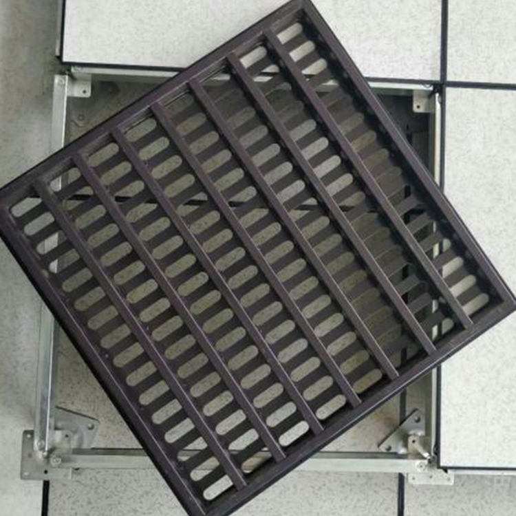 ���̰���