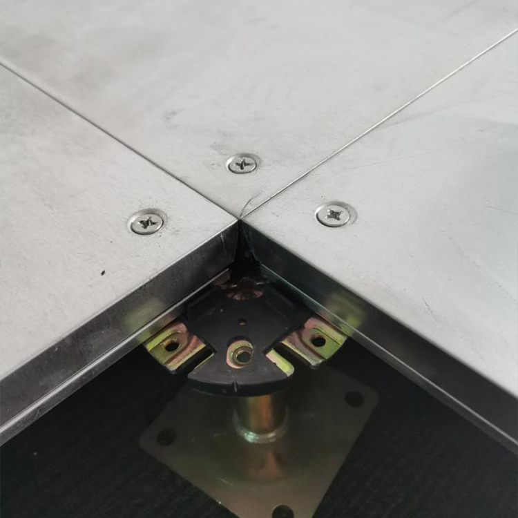 ���̰���